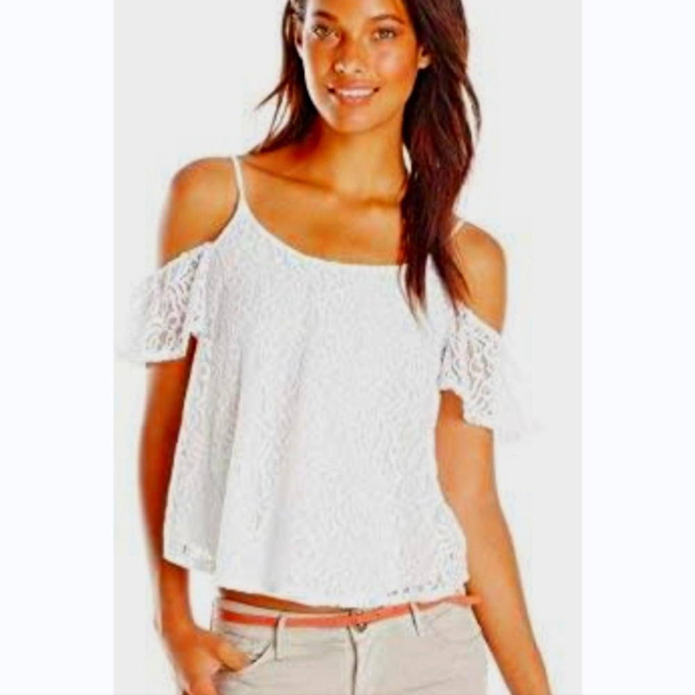 Jessica Simpson lace overlay cold shoulder top